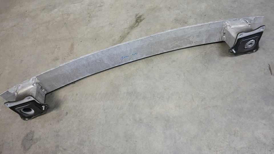 Barra de impacto soporte parachoques trasero 4G5807309A 2012 Audi A6 Foto 2 de 2