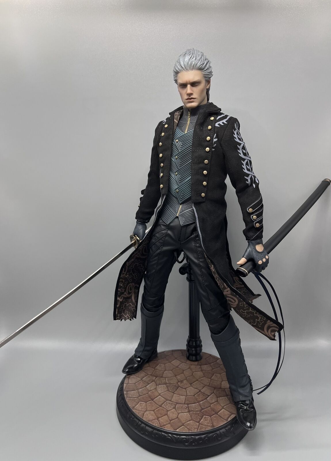 Devil Cry Vergil Action Figure  Devil May Cry Vergil Figure