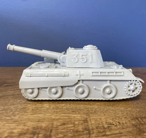 Vintage Marx Battleground Light Gray German #351 Army Tank DC - MPC, Timmee