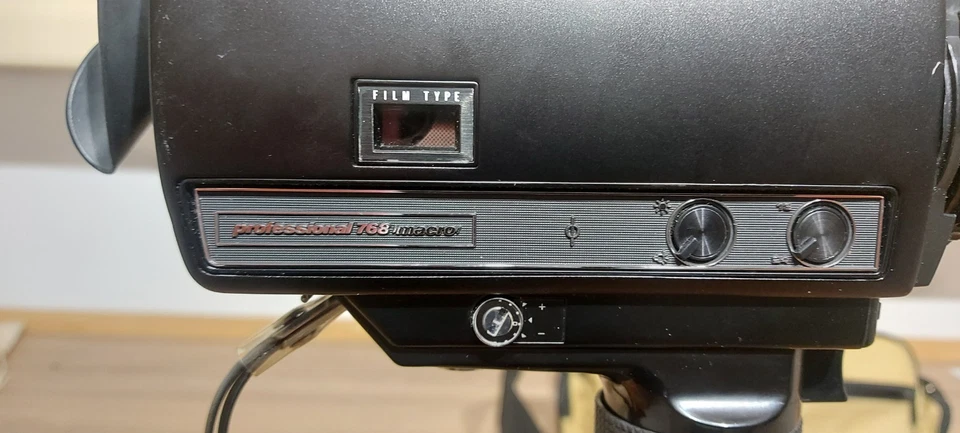 COSINA Super 8 professional 768 macro – S8-Schmalfilmkamera mit Schulterstütze - Bild 4 von 4