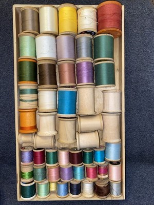 52 VINTAGE Wooden Spool, Thread Lot - Sewing Craft Supplies Multicolors