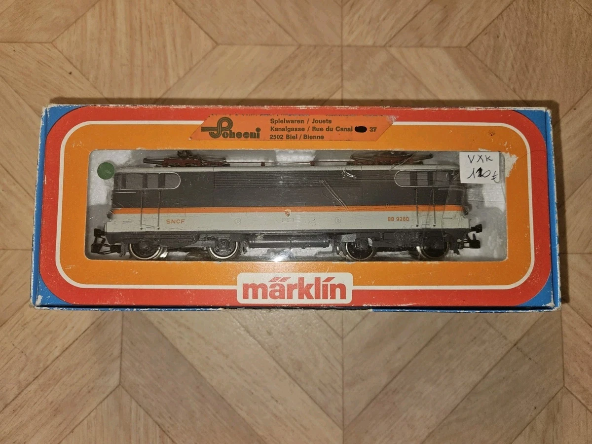 Pour collectionneur, voiture voyageurs à bogies INOX, 1ère classe, avec