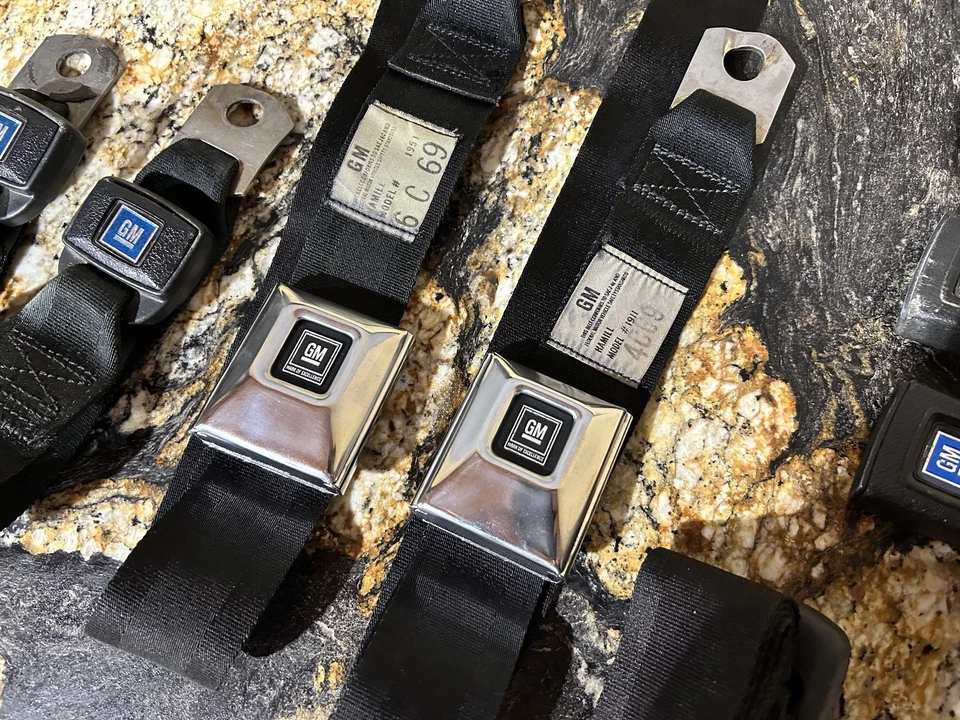 Kit de cinto de segurança Oldsmobile Cutlass 1967-1973 - Imagem 2 de 4