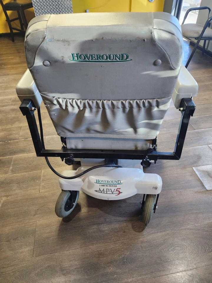 Silla de ruedas eléctrica Hoverround MPV5 - Cargador incluido recogida local Foto 4 de 4