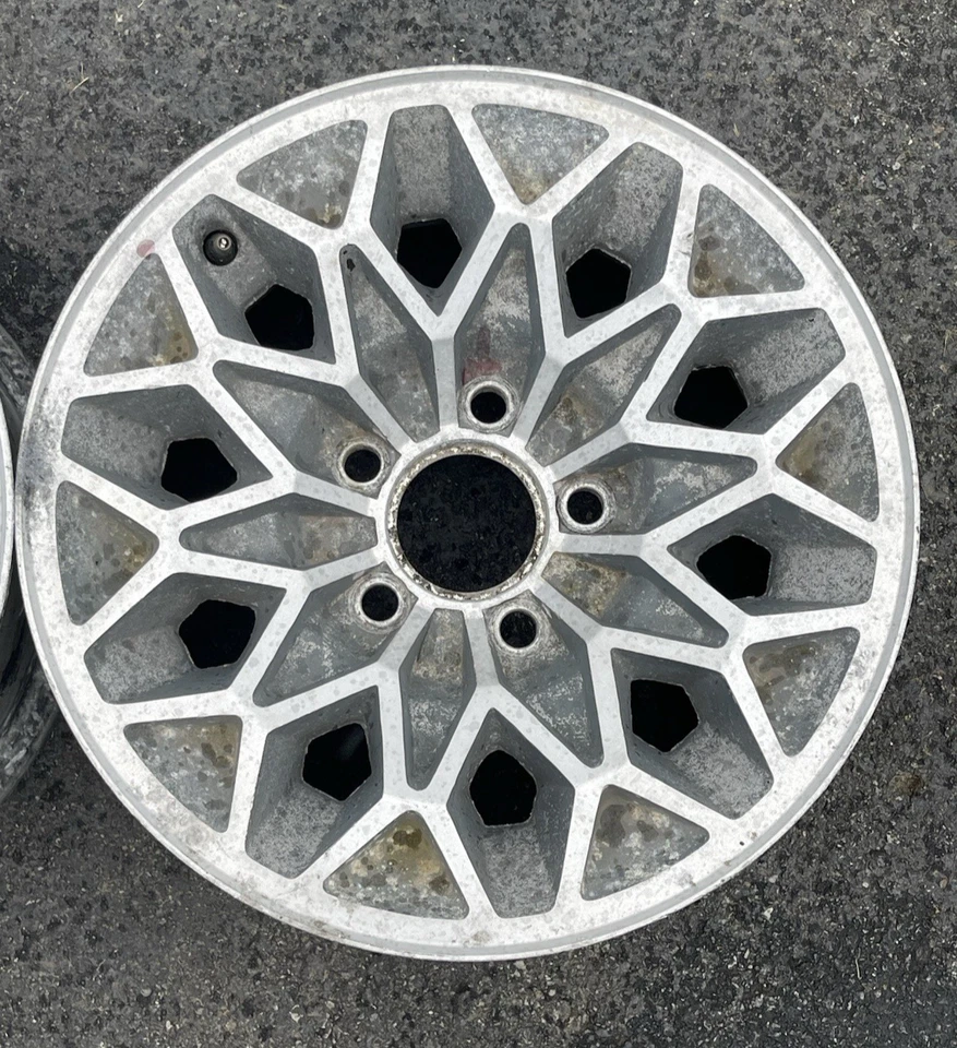 Pontiac Firebird Trans Am 1977–1981 15x7 Snowflake Wheel Set - Image 3 of 4
