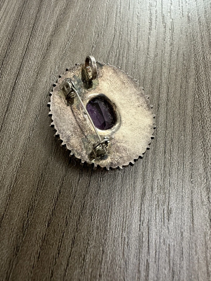 ANTICA SPILLA IN ARGENTO CON AMETISTA INCASTONATO - Immagine 2 di 3