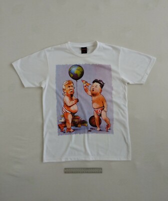 EXCLUSIVE A T-shirt - Donald Trump & Kim Jong Un Babies Nuclear Weapons - Sz S