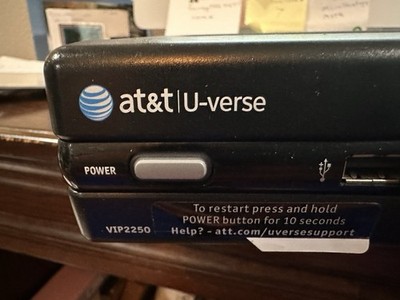 AT&T U-verse Receiver  VIP 2250 HD DVR Cable Box W/ Remote, Motorola power cord
