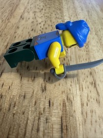 Pirate blue vest Pirates I Lego Minifigure Loot Island 6241 Blue Hat