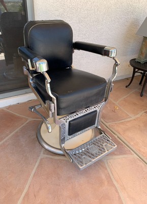 red chair barber garden grove