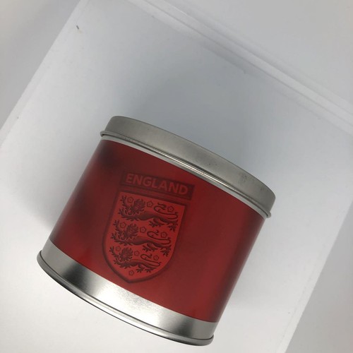 ENGLAND NATIONAL SOCCER TEAM WATCH WHITE & RED QUARTZ EXCELLENT CONDITION UNISEX - Picture 16 of 18