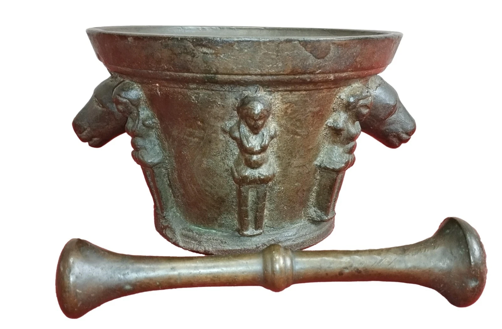 MORTAR OF ANTHROPOMORPHIC RIBS, WITH HAND. BRONZE. SPAIN. XVII CENTURY