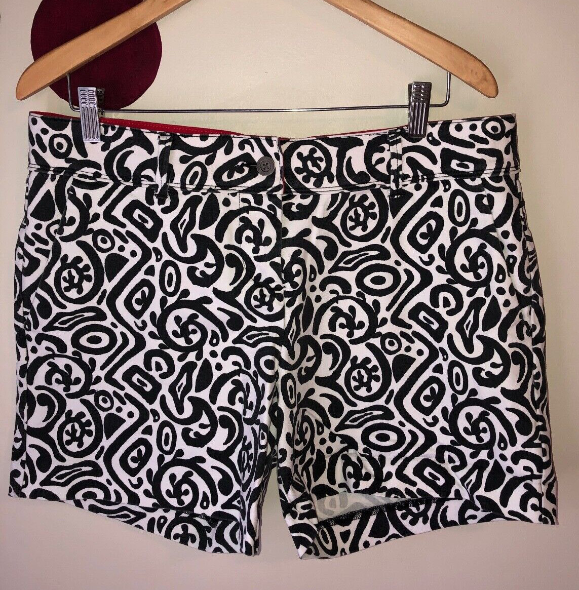 Isaac Mizrahi Classic Tribal Print Black White Chino Shorts  - Women's Size 12