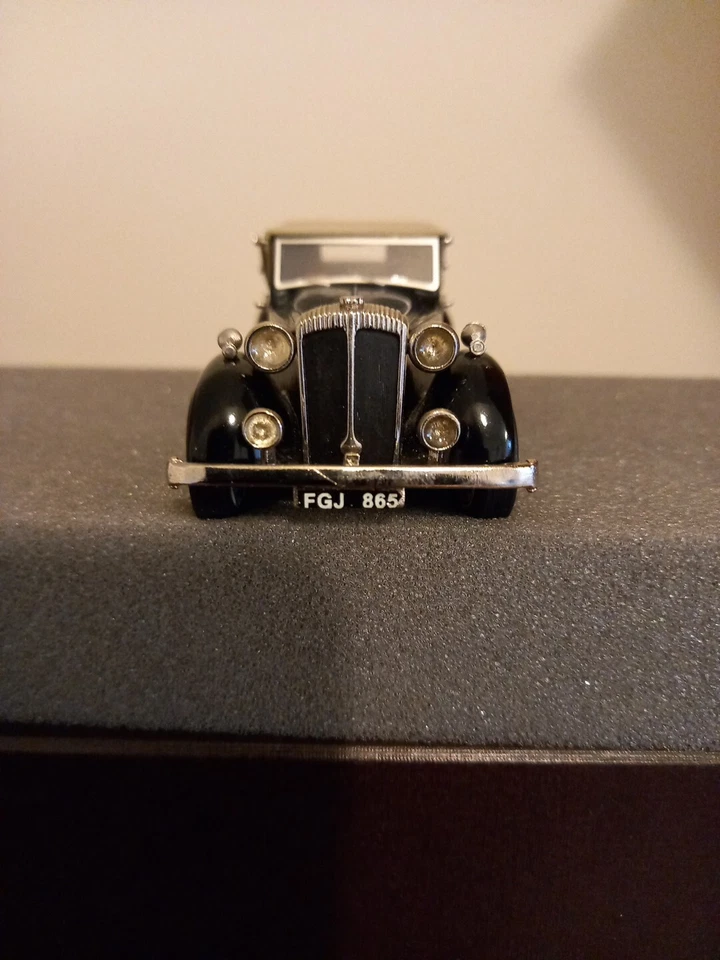 Top Marques escala 1/43 RC1 - 1939 Daimler 2.5L D/H King George VI WW2 - Preto - Imagem 3 de 4