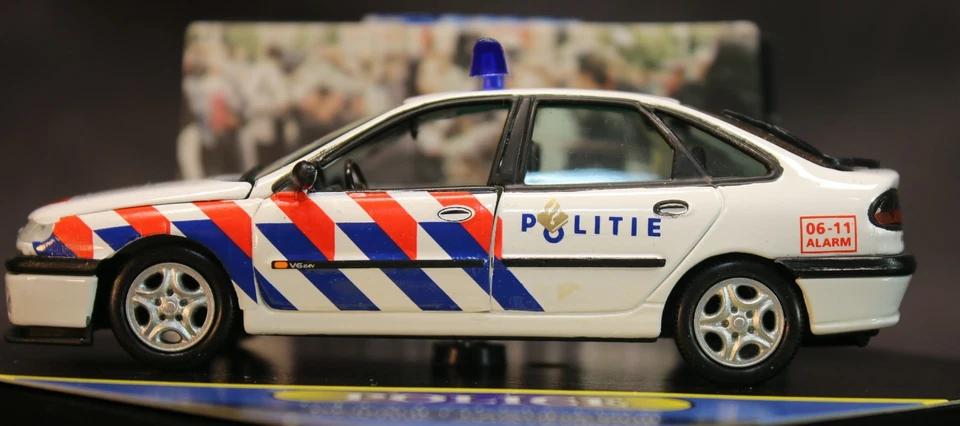 Coche de policía Renault Laguna fase II Politie Amsterdam 1:43 Vitesse Limited 1500 Foto 3 de 4