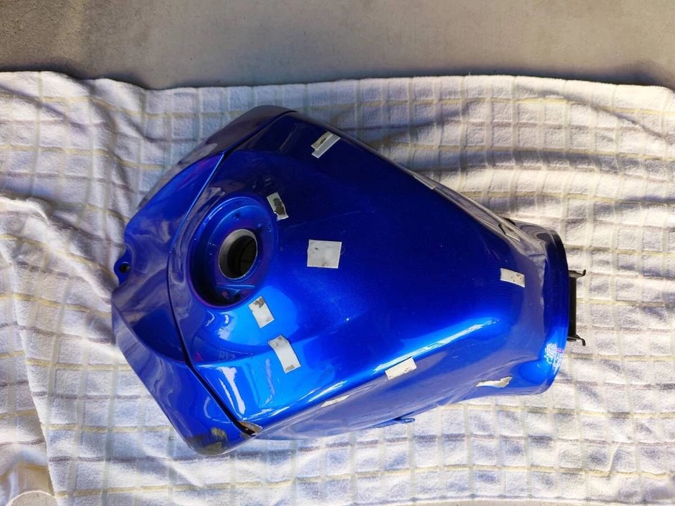 Suzuki GSX-R600 Fuel Gas Petrol Tank Genuine K6 K7 — 第 2/4 张图片