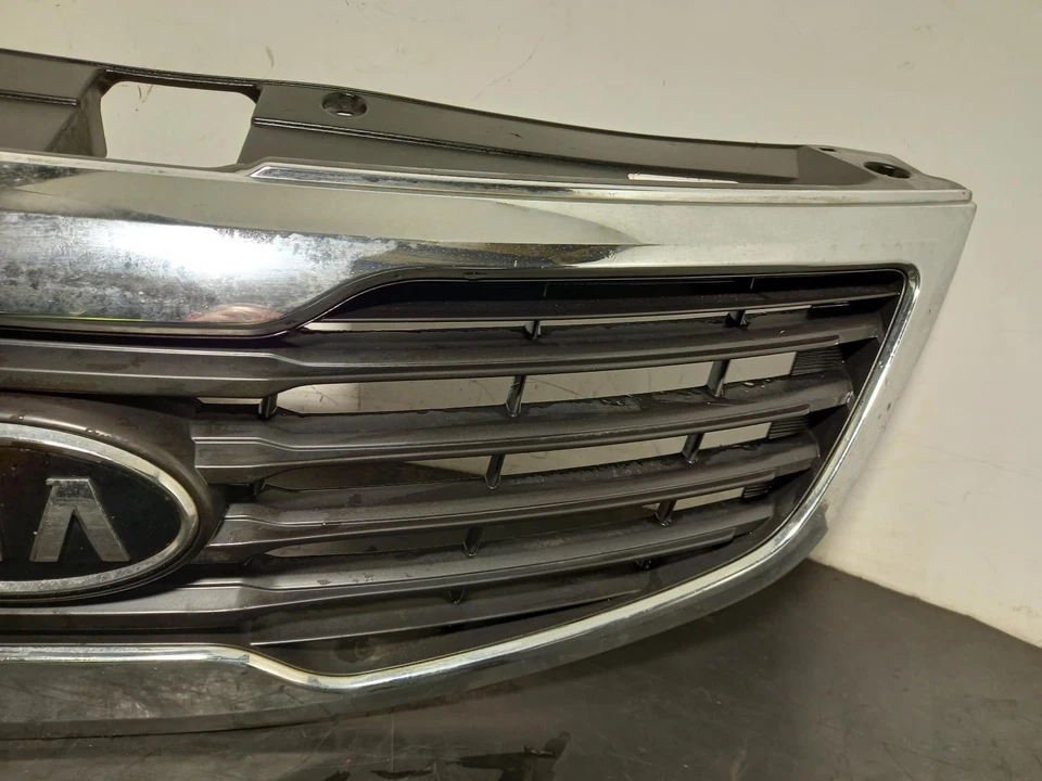 Parrilla delantera KIA SPORTAGE Mk3 conjunto central 2010-2013 863503W000  Foto 4 de 4