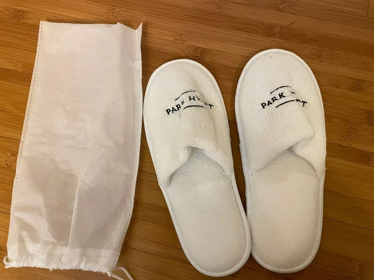 Park Hyatt Hotel Spa White Cushioned Bath Slippers One Pair with Cloth Bag | eBay