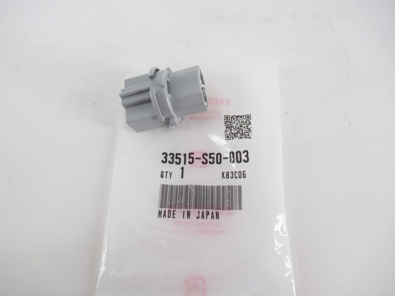 Used Honda/Acura Tail Light Connector Socket – 33515-S50-003 T20W (4-Point, 3-Wire)