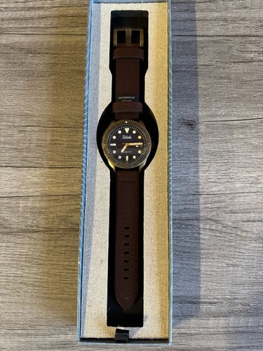 Szanto 5200 Series Watch Black Dial with Brown Band Water Resistant New NOS - Picture 6 of 13