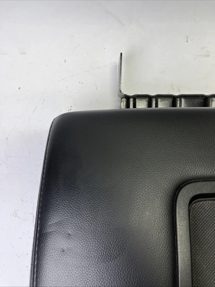 2008 - 2013 Silverado Sierra Tahoe 中控台盖扶手扶手黑色 — 第 2/4 张图片