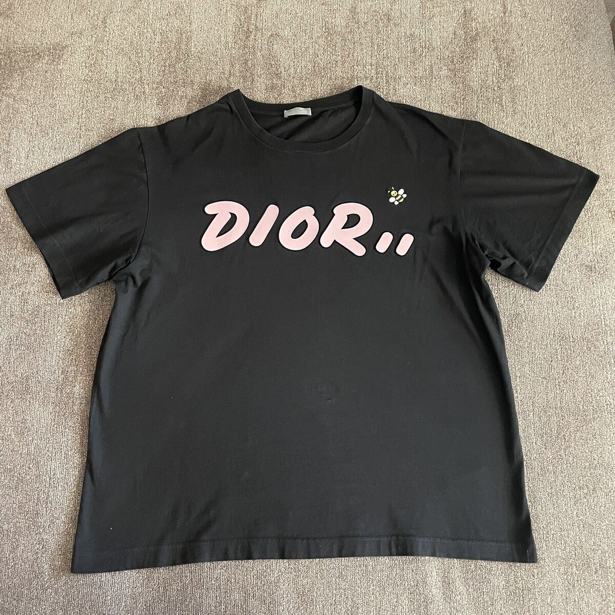 DIOR x KAWS Collaboration Bee Logo T-shirt Black - X3L | eBay DIOR x KAWS Collaboration Bee Logo T-shirt Black - X3L | eBay