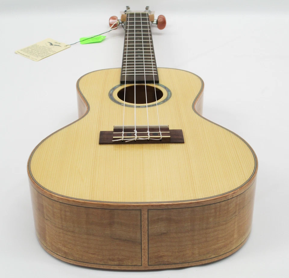 Kala KA-FMC Natural Satin Flame Maple Concert Ukulele w/ Deluxe Bag - Image 3 of 4