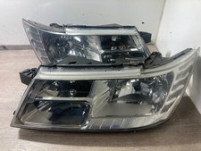 PAR DE FAROS DELANTEROS LATERALES CONDUCTOR Y PASAJERO DODGE JOURNEY 2010