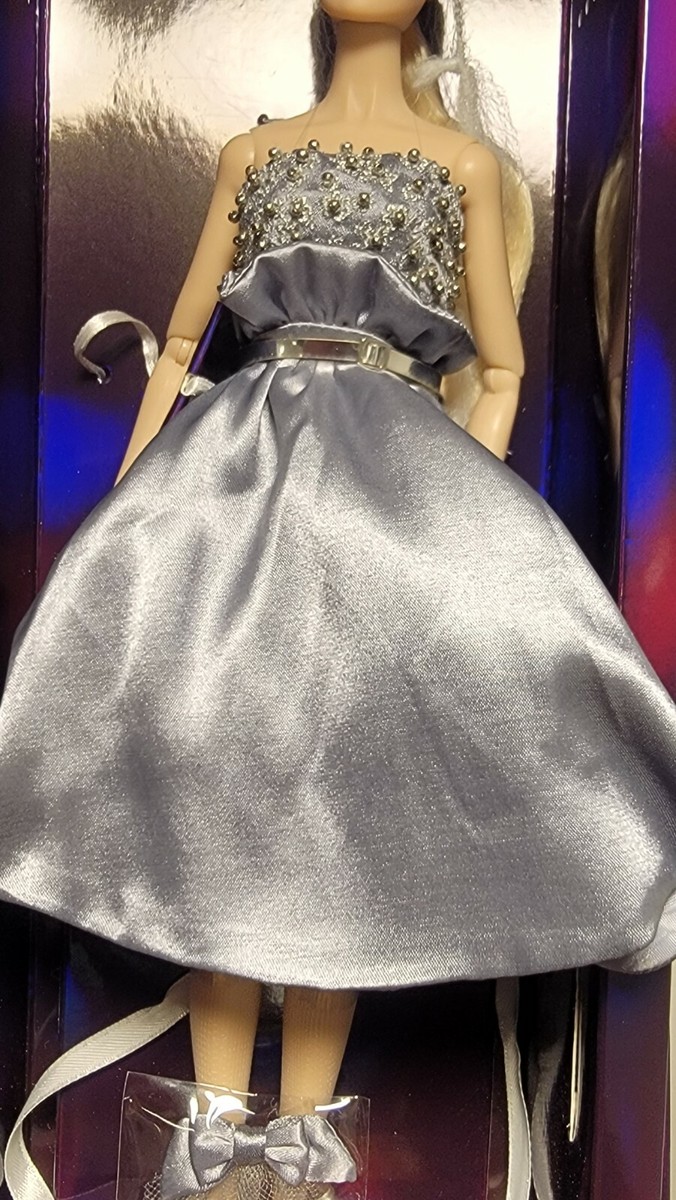 Integrity Toys Fashion Royalty Silver Soirée Poppy Parker