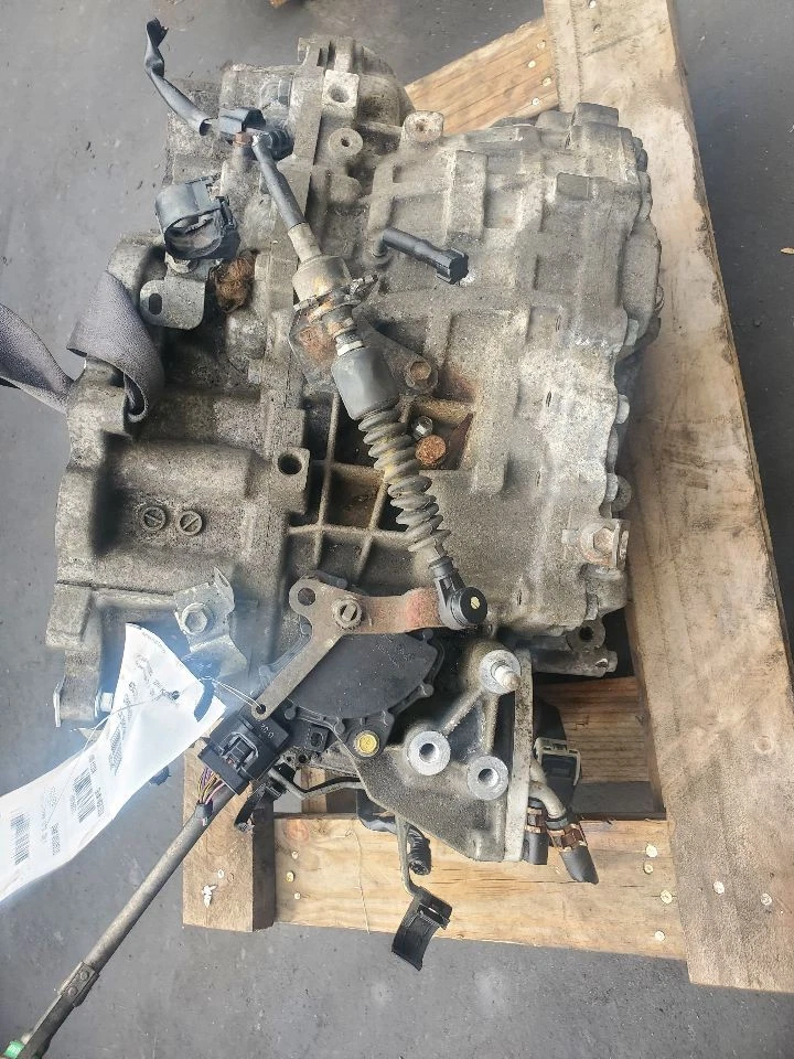 Used Automatic Transmission Assembly fits: 2010 Suzuki Kizashi AT 2.4L CVT AWD G Foto 3 de 4