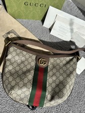 Small GUCCI Ophidia Half‑Moon Hobo 598125 – Timeless GG Canvas Elegance