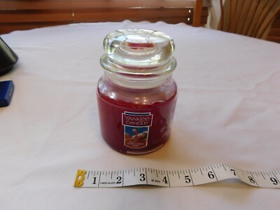 Yankee Candle Christmas Eve Jar 14.5 oz Candle Glass Jar Red MED 1199604 NOS
