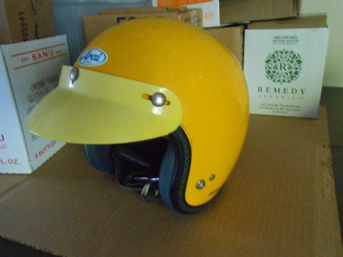 Vintage 1975 Arai Challenger S Motorcycle Helmet Yellow Open Face w/ Visor sz SM - Picture 2 of 19
