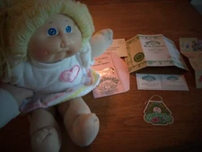 1984 Xavier Roberts Cabbage Patch Kids Doll Blonde Hair Blue Eyes with papers