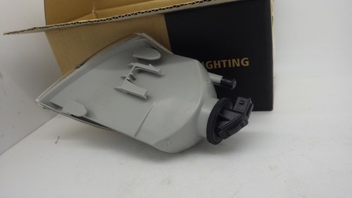 New Citroen Saxo VTR VTS 1996-99 Front RH Indicator Lamp LPB364 - Picture 2 of 2