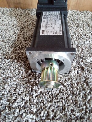 Lenze Motor 13250111 (400hz)