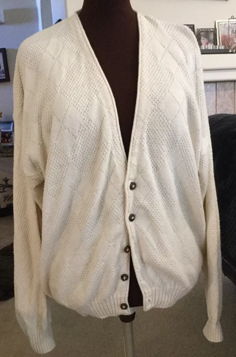 Roundtree And Yorke Woman s Large Cardigan Cream Color Knit Button