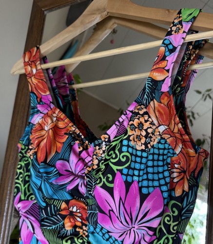 Maxine of Hollywood Colorful Tropical Floral Swimsuit, plus size 20W - Picture 5 of 8