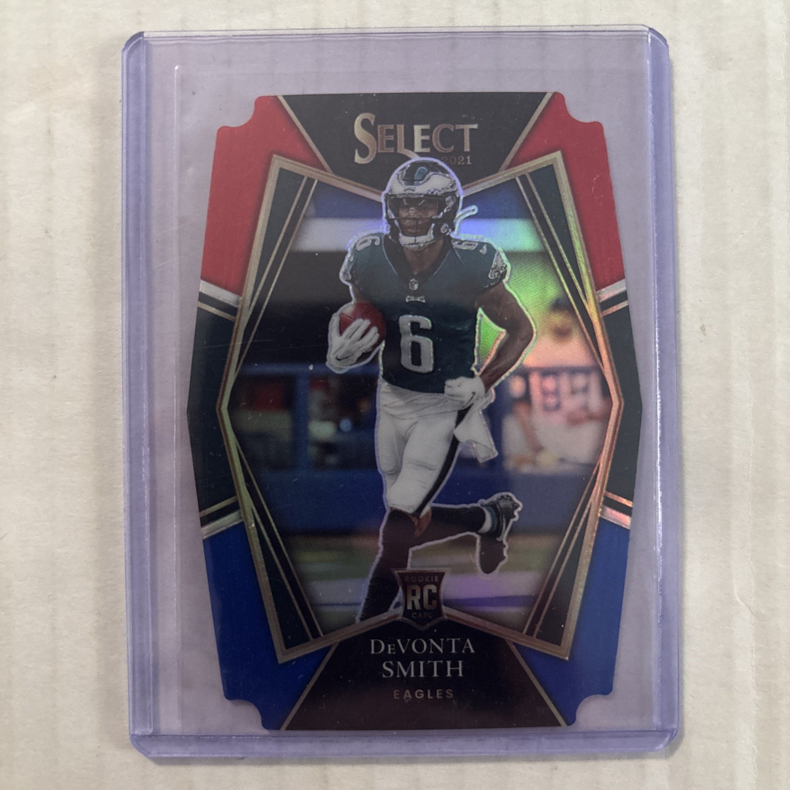 2021 Panini Select DeVonta Smith Premier Level Red & Blue Prizm Die-Cut RC 