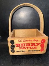 1982 Lil County Boy Berry Patch Wooden Basket Handle Decor 8.5”x 5”x 6”