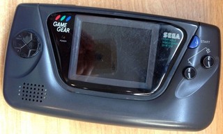 SEGA GAME GEAR PAL EURO MODEL NO. 2110 50 S'ALLUME MAIS CONDO À CHANGER!