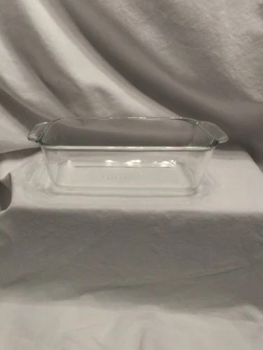 Vtg Pyrex 213-R Clear Glass Loaf Pan Bread Baking Dish 1.5 Qt 8.5” x 4.5” x 2.5”