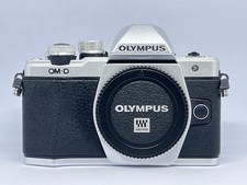 OLYMPUS OM-D E-M10 Mark II Silver