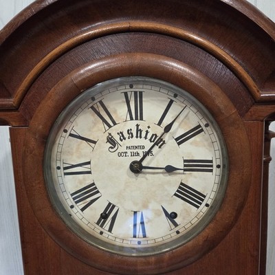 Antique Southern Calendar Clock Co. Fashion No. 4 Parlor Clock St