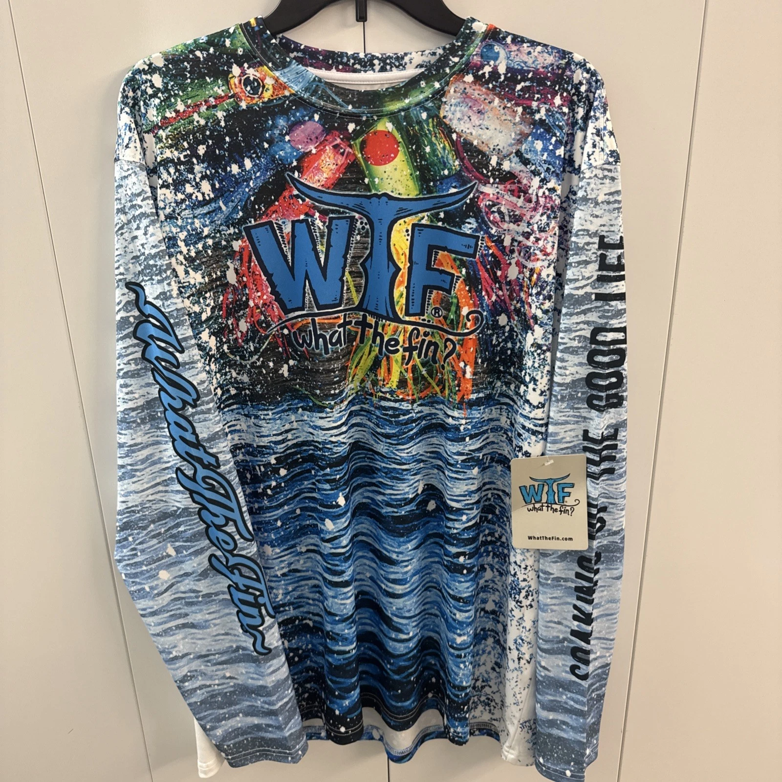 What The Fin WTF Men’s XL Long Sleeve Fishing Shirt Graphic Print Boating NWT