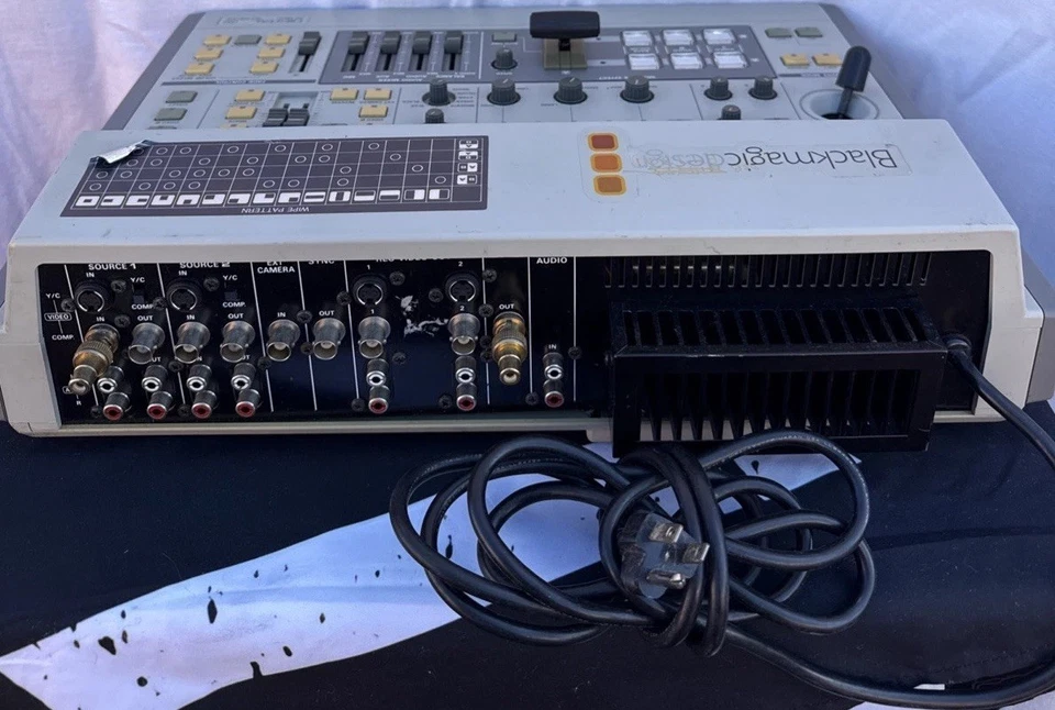 Vintage Panasonic WJ MX12 Digital AV VJ Mixer Automatizado de Áudio e Vídeo ao Vivo* - Imagem 4 de 4