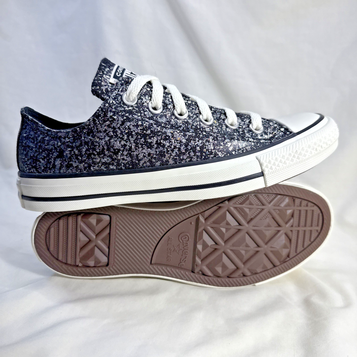 Converse Women's Size Chuck Taylor All Star Low Top Glitter Sneaker  A11138C