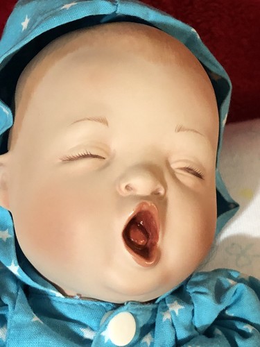 Ashton Drake Twinkle Twinkle Little Star Doll By Yolanda Bello Porcelain 1992 - Picture 7 of 9