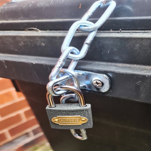 Wheelie Bin Lid Chain LockEasily Fitted with Padlock NO DRILLING