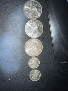 3 1964 1000yen Olympic Coins And 2 100 Yen 1964 Olympic Coins